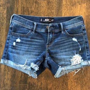 Cut off jean shorts
